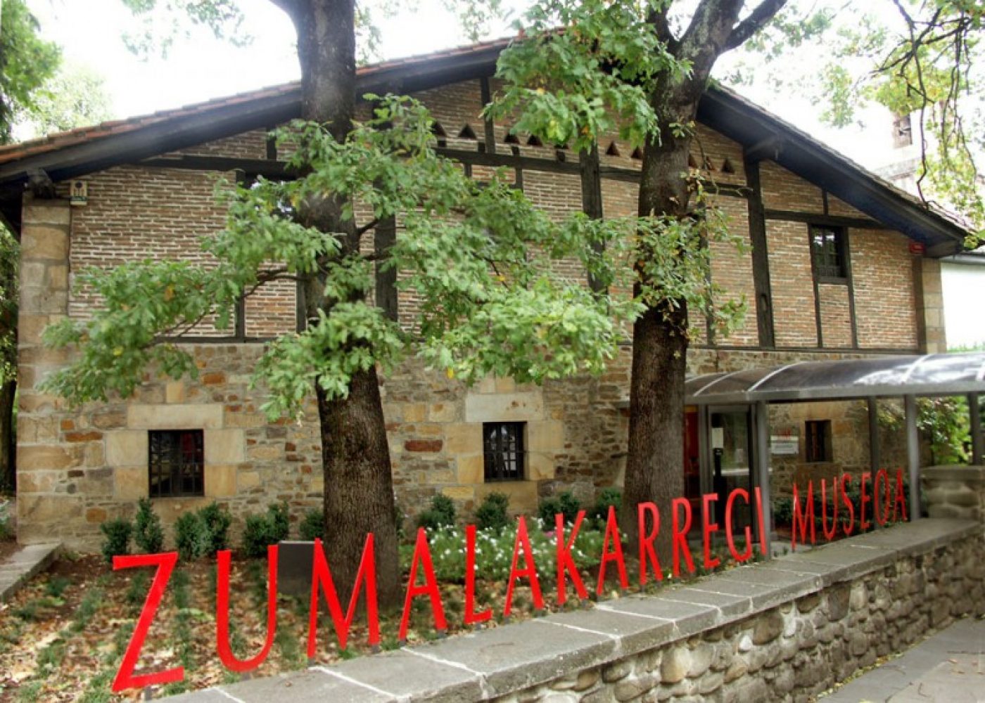 oficina-de-turismo-de-ormaiztegi-museo-zumalakarregi